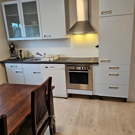 Διαμέρισμα 2 *